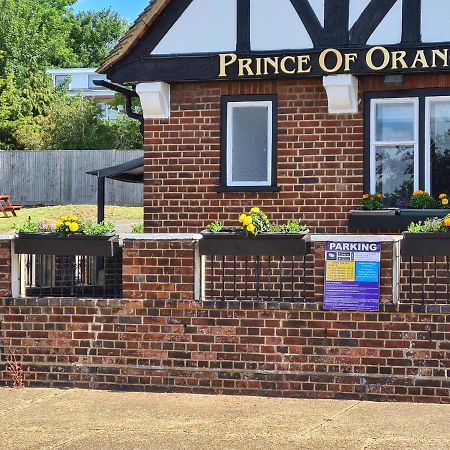 Prince Of Orange Hotel Gravesend Exterior photo